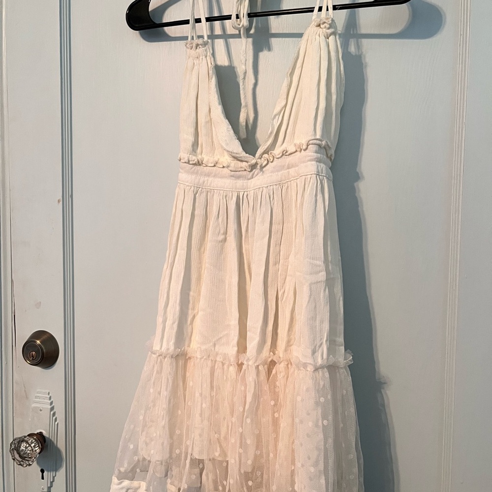 Elegant Cream/White Halter Dress